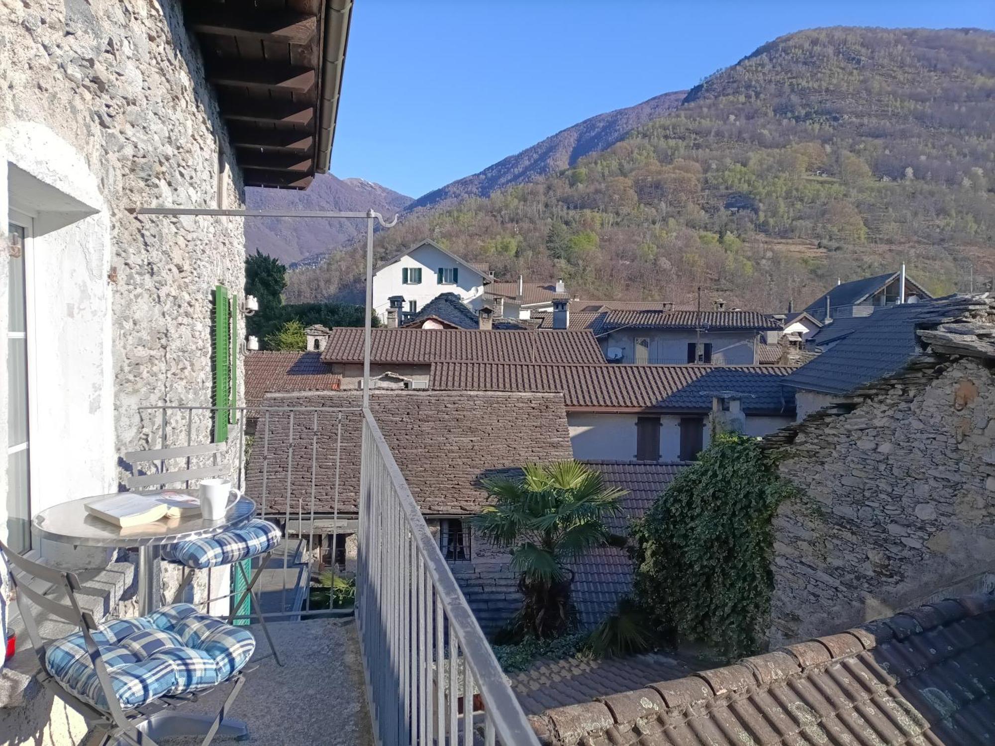 Appartement "Casa Luigi" Intragna Exterior photo